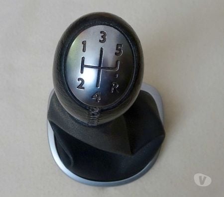 Pièces et services auto Puy-de-Dôme Clermont Ferrand - Photos Vivastreet Soufflet pommeau levier vitesses Clio 3