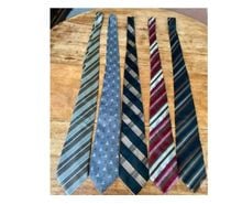 1 lot de 5 cravates d'occasions.