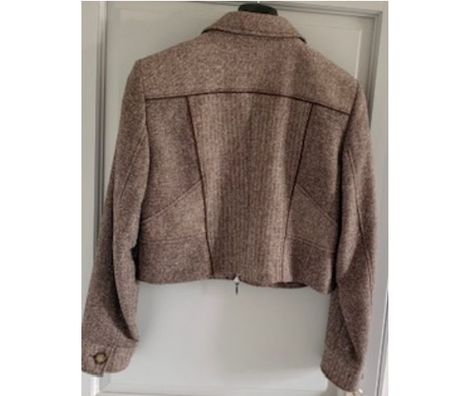 Vêtements occasion Val-de-Marne Villejuif - 94800 - Photos Vivastreet Blouson-Veste vintage pour femme 