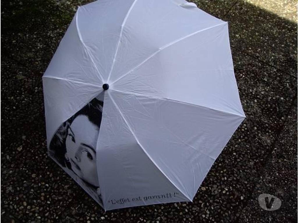 Accessoires - Bagagerie Bas-Rhin Bouxwiller - 67330 - Photos Vivastreet divers PARAPLUIES neufs à 2 € pièce