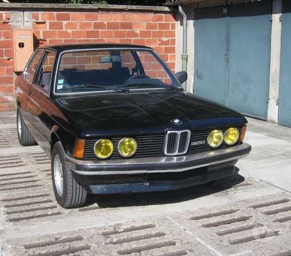 Pièces détachées auto Paris 14ème ardt Paris - Photos Vivastreet Ceintures de sécurité AR - BMW E21 1981