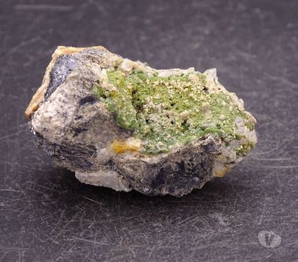 Collections Moyenmoutier Vosges - Photos Vivastreet Cérusite & Pyromorphite & Quartz & Galène (fluorescence sou