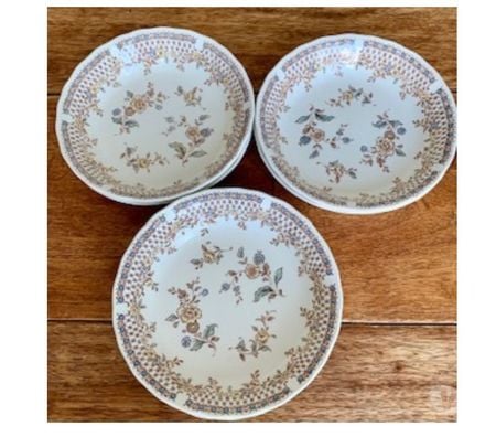Ameublement & art de la table Val-de-Marne Villejuif - 94800 - Photos Vivastreet 6 assiettes creuses joliment Fleuries Anglaises.