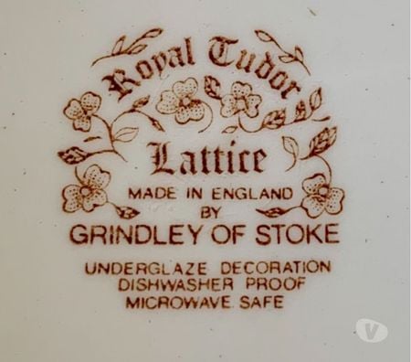 Ameublement & art de la table Val-de-Marne Villejuif - 94800 - Photos Vivastreet 6 assiettes creuses joliment Fleuries Anglaises.