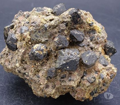 Collection Moyenmoutier Vosges - Photos Vivastreet Augite , Velzic , Aurillac , Cantal , France 434gr