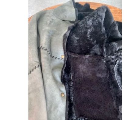 Vêtements occasion Val-de-Marne Villejuif - 94800 - Photos Vivastreet Superbe Manteau de chez Vent Couvert