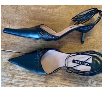 Chaussures Villejuif Val-de-Marne - Photos Vivastreet Escarpins de Cesare Paciotti en cuir T 37 demi