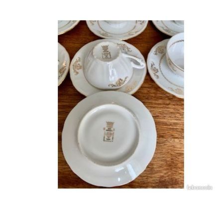 Ameublement & art de la table Val-de-Marne Villejuif - 94800 - Photos Vivastreet 6 Tasses avec sous tasses en Porcelaine du Berry