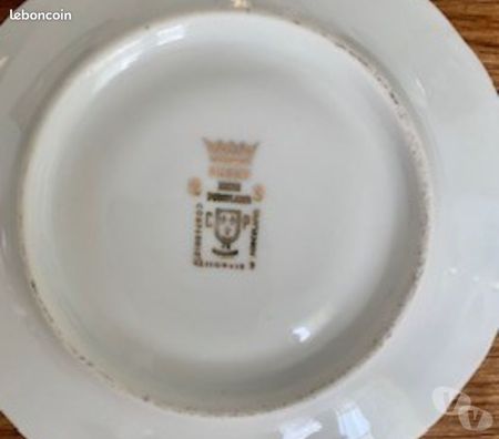 Ameublement & art de la table Val-de-Marne Villejuif - 94800 - Photos Vivastreet 6 Tasses avec sous tasses en Porcelaine du Berry