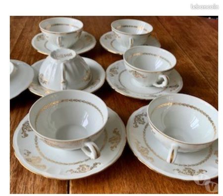 Ameublement & art de la table Val-de-Marne Villejuif - 94800 - Photos Vivastreet 6 Tasses avec sous tasses en Porcelaine du Berry
