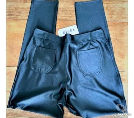 Vêtements occasion Val-de-Marne Villejuif - 94800 - Photos Vivastreet Pantalon consual coupe cigarette pour Femme