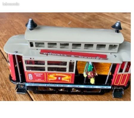 Collection Val-de-Marne Villejuif - 94800 - Photos Vivastreet Jouet mécanique réédition Paya (Tramway San Francisco)