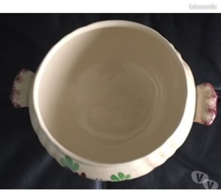 Collection Val-de-Marne Villejuif - 94800 - Photos Vivastreet Soupière à 3 pieds-Faïence de LONGWY ( Peinte à la main )..