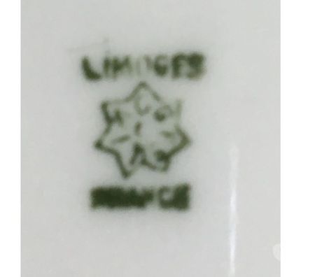 Collection Val-de-Marne Villejuif - 94800 - Photos Vivastreet Belle assiette de Limoge (NAPOLÉON) peinte à la main.