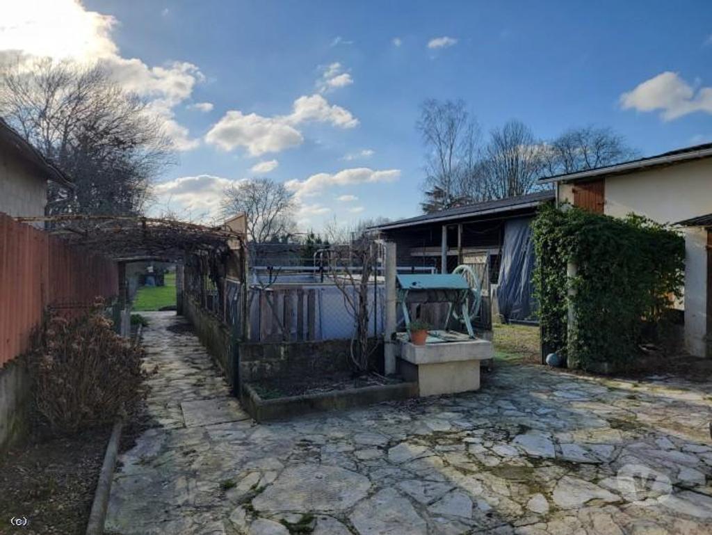 Vente Maison Charente Aunac - 16460 - Photos Vivastreet Maison de Village Proche Commerces Avec Jardin et Dépendances