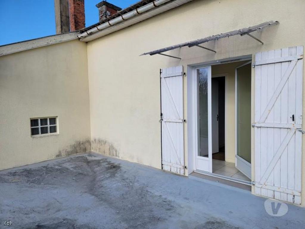 Vente Maison Charente Aunac - 16460 - Photos Vivastreet Maison de Village Proche Commerces Avec Jardin et Dépendances