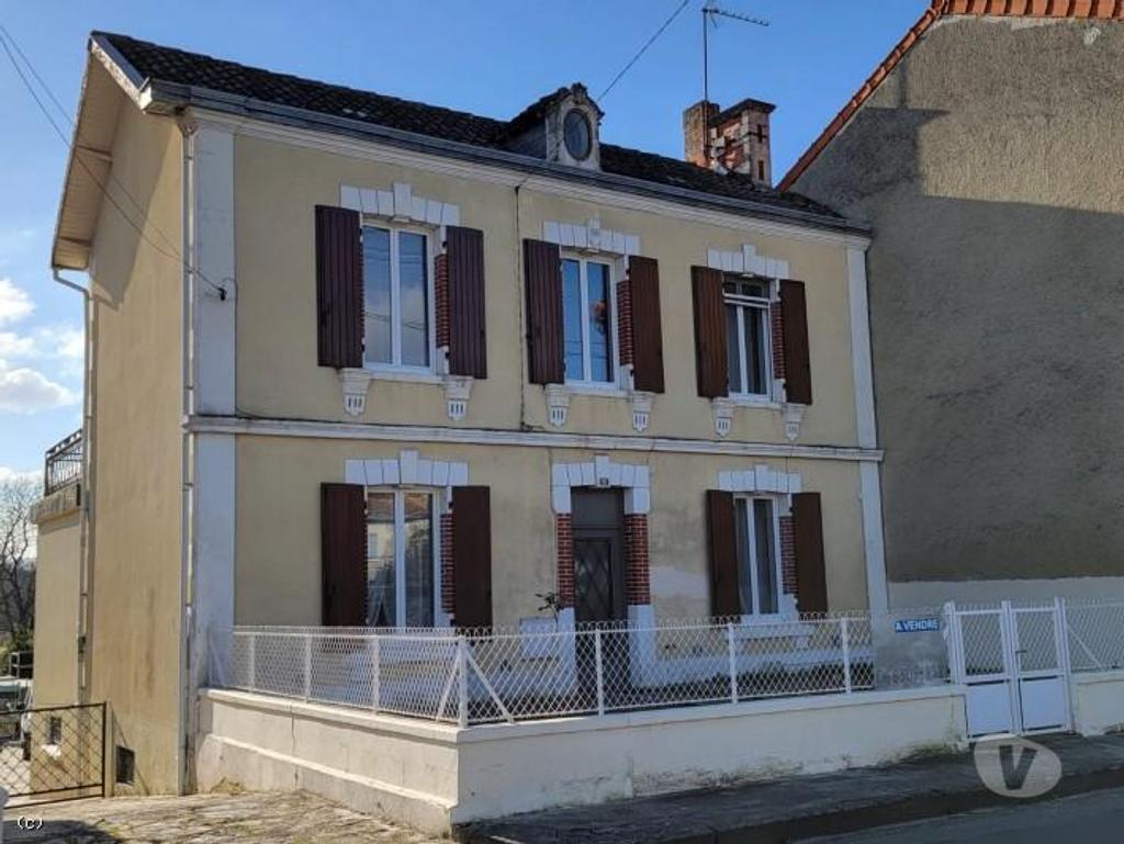 Vente Maison Charente Aunac - 16460 - Photos Vivastreet Maison de Village Proche Commerces Avec Jardin et Dépendances
