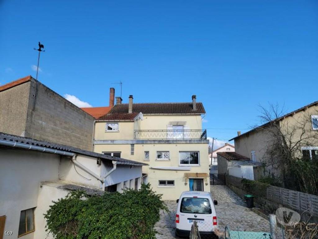 Vente Maison Charente Aunac - 16460 - Photos Vivastreet Maison de Village Proche Commerces Avec Jardin et Dépendances