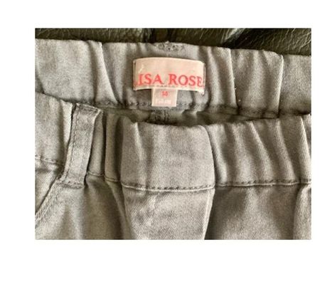 Vêtements occasion Val-de-Marne Villejuif - 94800 - Photos Vivastreet Pantalon en toile style jean pour fille (14ans158cm).