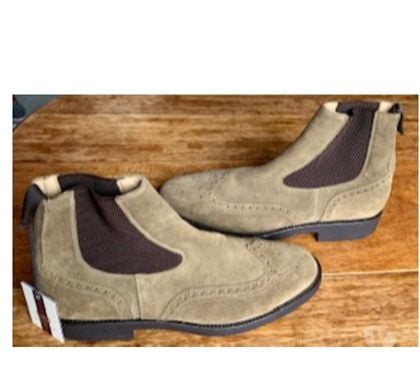 Chaussures et bottes occasion Villejuif Val-de-Marne - Photos Vivastreet Bottines Chelsea de chez Fradi neuve.