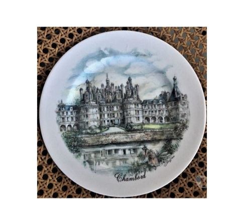Collection Val-de-Marne Villejuif - 94800 - Photos Vivastreet Très belle assiette signé par GRAZIANO (Château de CHAMBORD)
