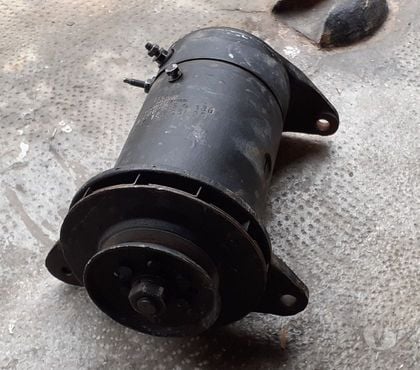 Pièces et services auto Cuers Var - Photos Vivastreet Dynamo Bosch 0101206135 NSU Auto-Union Ford transit Deutz K