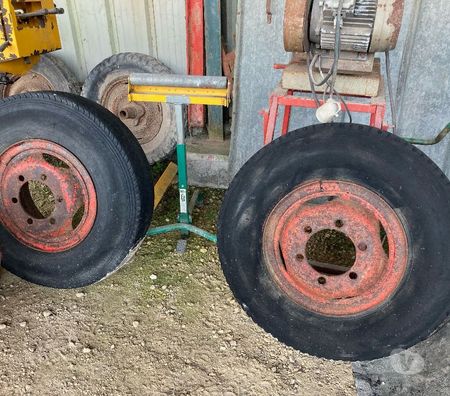 Equipements utilitaire Charente-Maritime St Agnant - 17620 - Photos Vivastreet pneus et jantes occasion