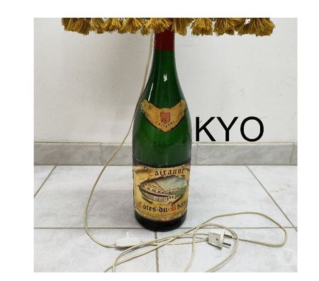 Décoration - art Jura Foncine le Haut - 39460 - Photos Vivastreet Grande Lampe-bouteille de vin - Cairanne Côtes-du-Rhône