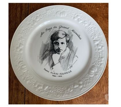 Collection Villejuif Val-de-Marne - Photos Vivastreet Assiette en porcelaine (Henri Alain-Fournier 1886-1914)