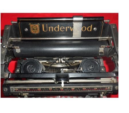 Collection Hérault Castries - 34160 - Photos Vivastreet MACHINE A ÉCRIRE UNDERWOOD N°5 EN TRÈS BON ÉTAT