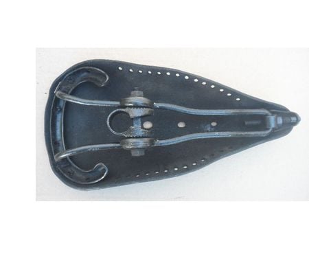 Matériel de sport Hérault Castries - 34160 - Photos Vivastreet Selle de vélo ancien vintage tout cuir vendue en l’état 