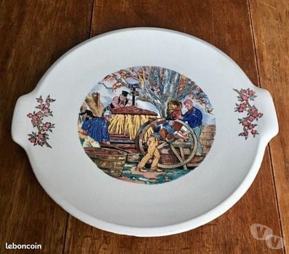 Ameublement & art de la table Villejuif Val-de-Marne - Photos Vivastreet Plat avec oreilles à tarte « Ma Normandie »