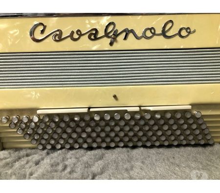 Instruments de musique Bas-Rhin Mommenheim - 67670 - Photos Vivastreet CAVAGNOLO Accordéon 3 voix-5 registres-120basses