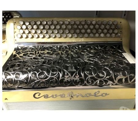 Instruments de musique Bas-Rhin Mommenheim - 67670 - Photos Vivastreet CAVAGNOLO Accordéon 3 voix-5 registres-120basses
