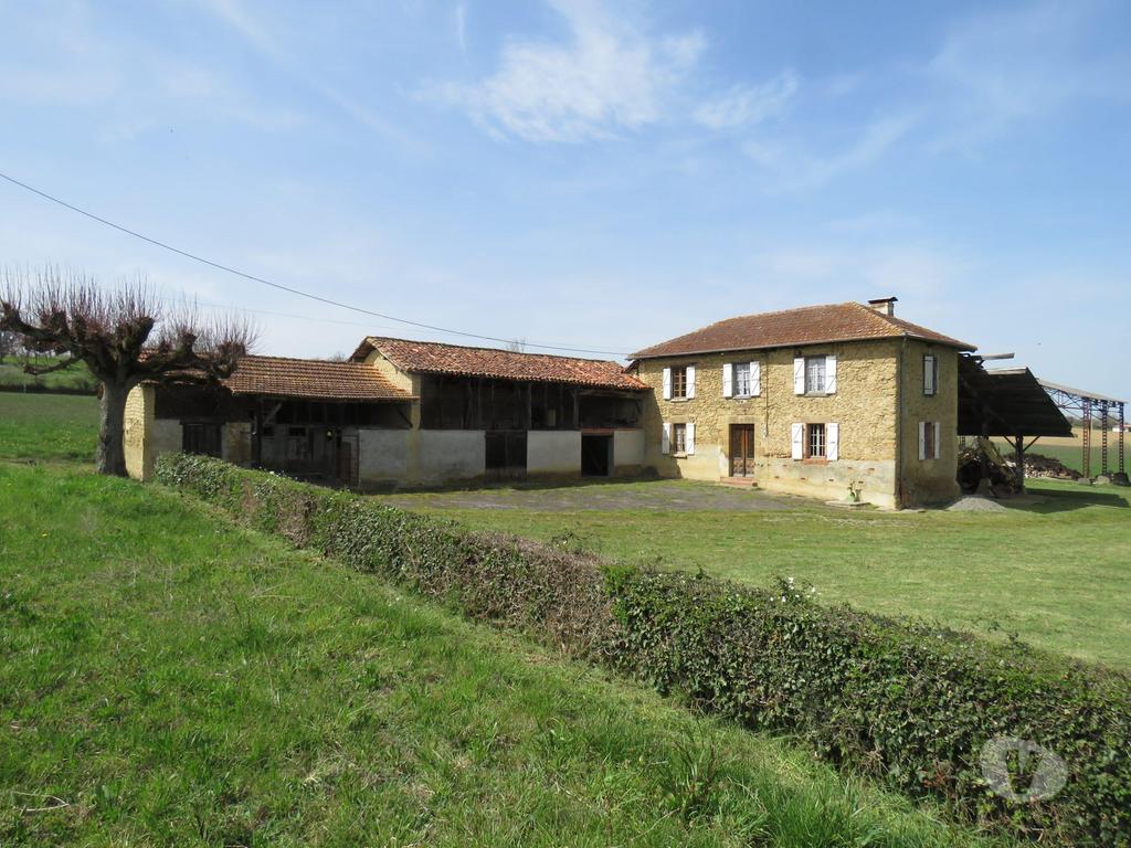 Vente Maison Gers Masseube - 32140 - Photos Vivastreet GROS POTENTIEL Ferme à rénover sur 10Hectares