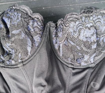 Vêtements occasion Bernes sur Oise Val-d'Oise - Photos Vivastreet TOP : GUÊPIÈRE BUSTIER Porte Jarretelles taille 95C