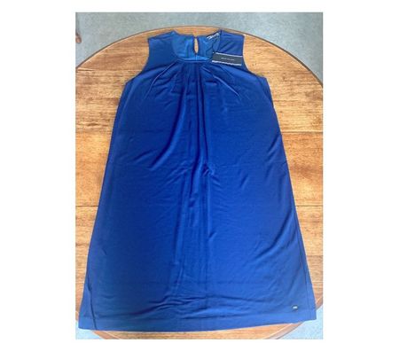 Vêtements occasion Val-de-Marne Villejuif - 94800 - Photos Vivastreet Robe cocktail chic "Tommy Hilfiger"