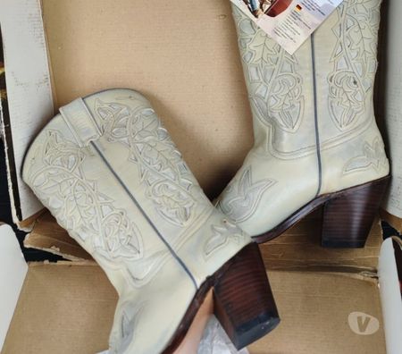 Chaussures Val-d'Oise Bernes sur Oise - 95340 - Photos Vivastreet TOP : SANCHO Boots Santiags COUNTRY WESTERN Neuves Taille 39