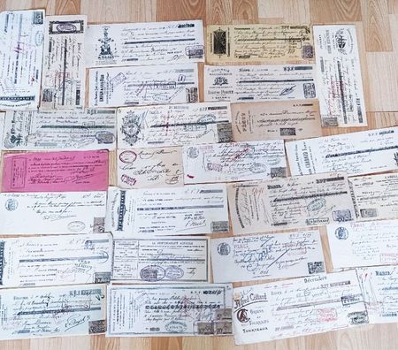 Collection Val-d'Oise Bernes sur Oise - 95340 - Photos Vivastreet Rare : Lot Of 370 Bills Of Exchange 