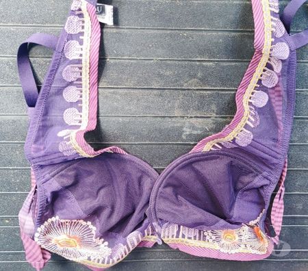 Vêtements occasion Val-d'Oise Bernes sur Oise - 95340 - Photos Vivastreet Top :Soutien Gorge LOU ARMATURE Taille 100C