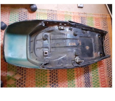 Pièces et services moto Var Pierrefeu du Var - 83390 - Photos Vivastreet selle Yamaha 750 XS, XSE , 850 d'origine d'époque !