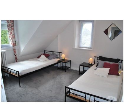 Location appartement meublé Morlaix Finistère - Photos Vivastreet C2 - Chambre ADSL, jardin, terrasse Maison MORLAIX