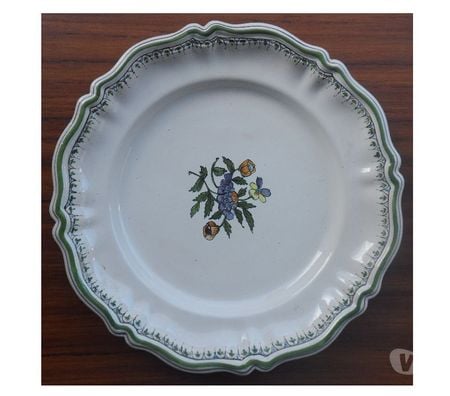 Décoration - art Hérault Castries - 34160 - Photos Vivastreet Assiette en faïence de Moustiers décors fleurs peint main