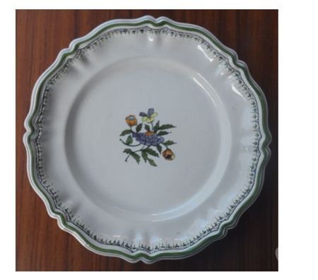 Décoration - art Hérault Castries - 34160 - Photos Vivastreet Assiette en faïence de Moustiers décors fleurs peint main