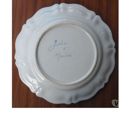 Décoration - art Hérault Castries - 34160 - Photos Vivastreet Assiette en faïence de Moustiers décors fleurs peint main