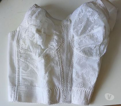 Vêtements occasion Bernes sur Oise Val-d'Oise - Photos Vivastreet TOP : LONG BUSTIER Sans Armatures Triumph Taille 110D
