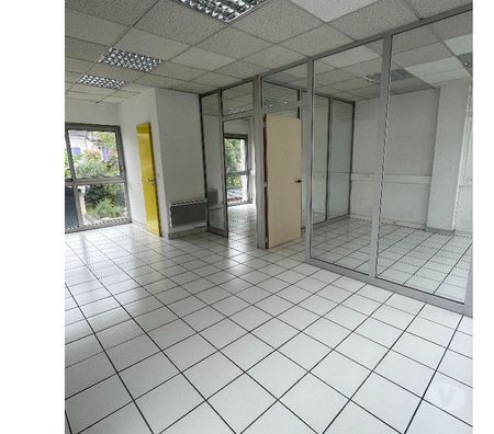 bureaux locaux Isère Grenoble - Photos Vivastreet Bureau 3 pièces