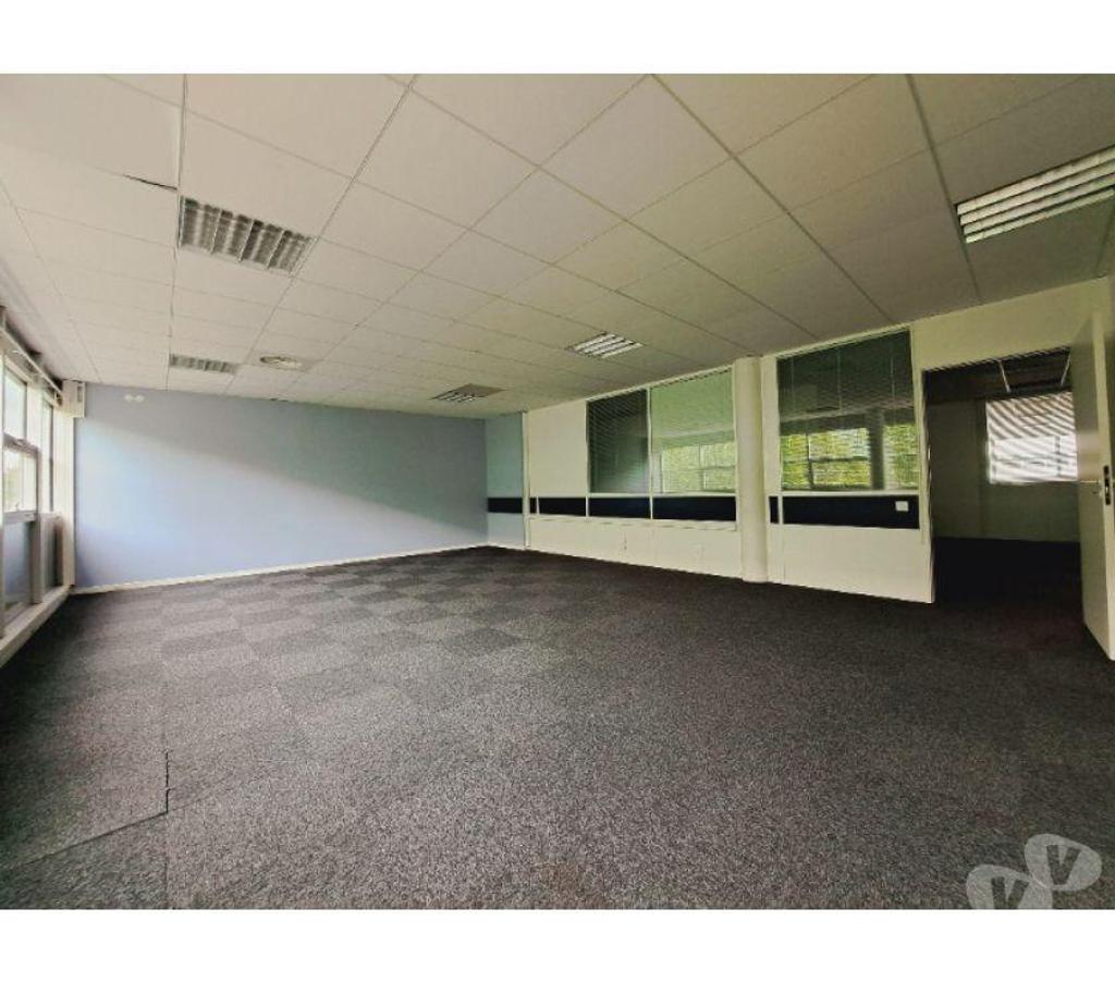 bureaux locaux Haute-Garonne Labege - 31670 - Photos Vivastreet (X-18257) Bureaux Vide 310 m²