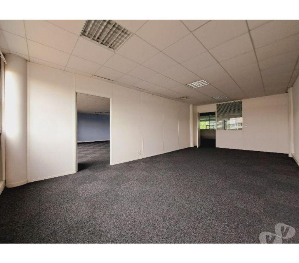 bureaux locaux Haute-Garonne Labege - 31670 - Photos Vivastreet (X-18257) Bureaux Vide 310 m²