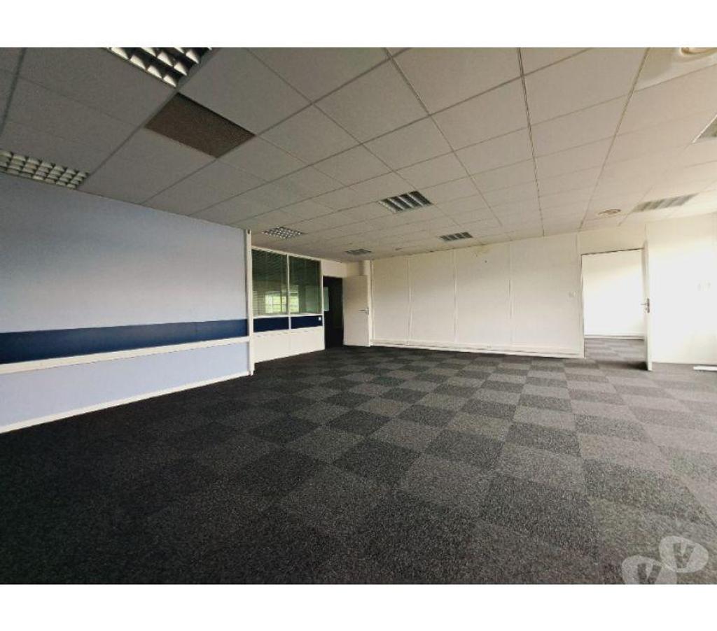 bureaux locaux Haute-Garonne Labege - 31670 - Photos Vivastreet (X-18257) Bureaux Vide 310 m²